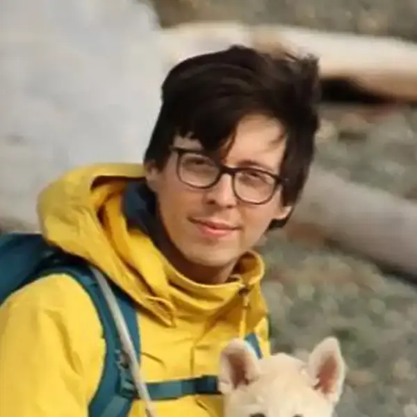 Headshot of Francisco Guerrero.