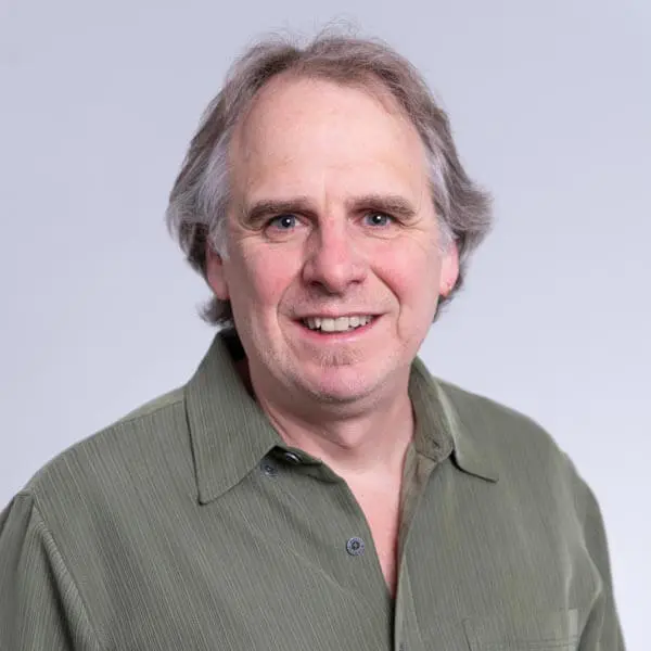 Headshot of Mark Henne.