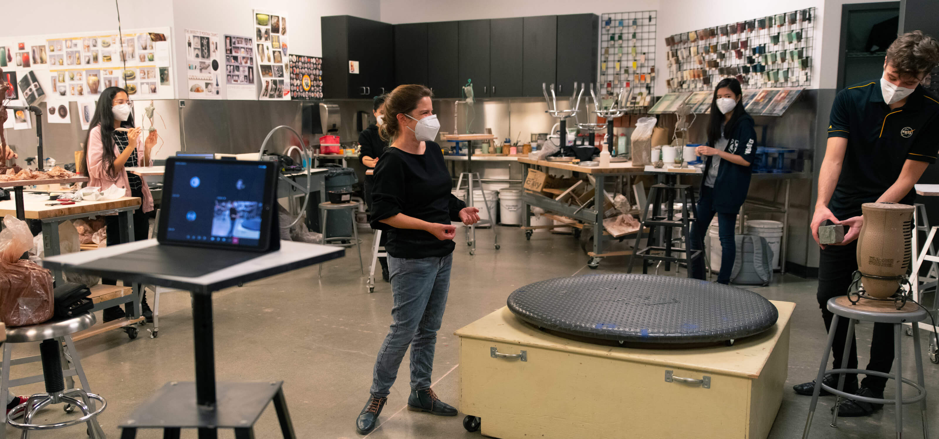 Alecia Rossano teaches figure sculpture in the studio classroom.